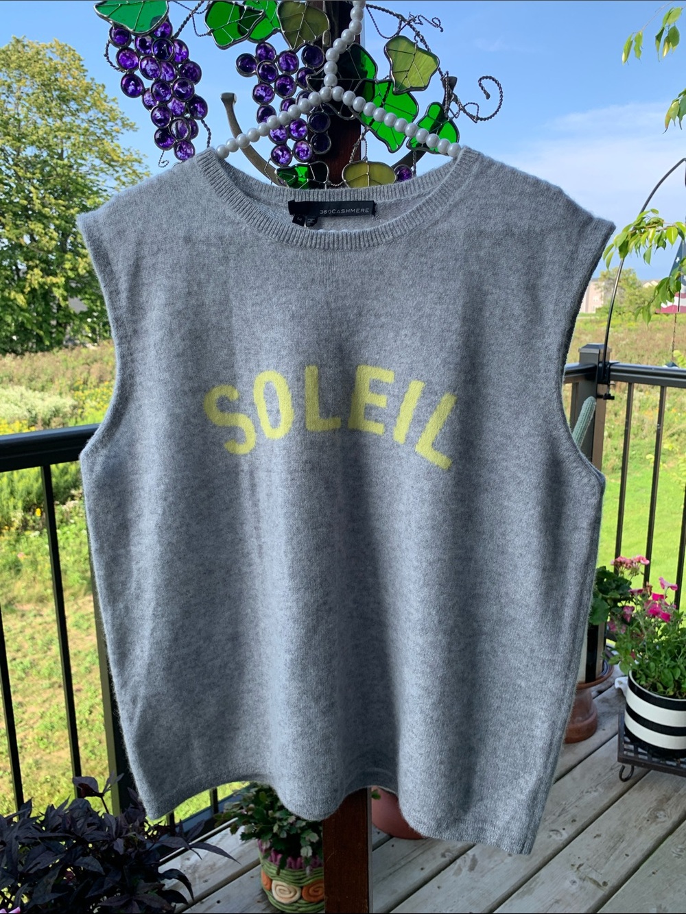 360 Cashmere Gray Cashmere Vest with Yellow "SOLEIL" Size M